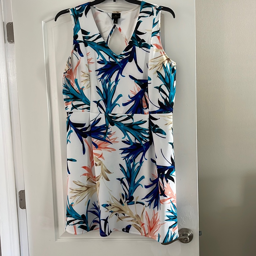 Sleeveless dress